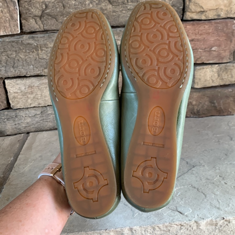 Born sz 9.5 soft green leather flats with bows - Picture 8 of 9